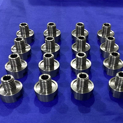 Yusheng kovové tantalové skrutky dokončené a prepravené